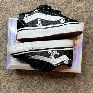 Vans X Disney - Toddler Black and White Vans with Disney Characters